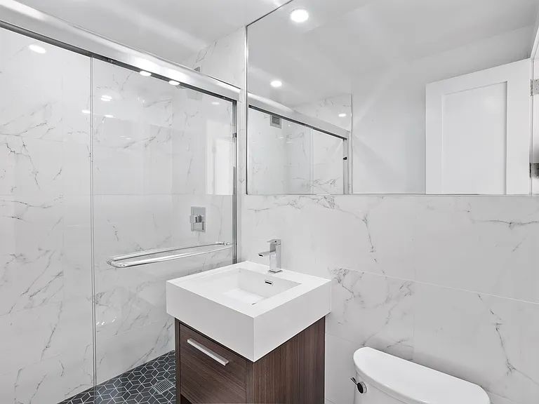 330 W 58th St #16D — Photo 7