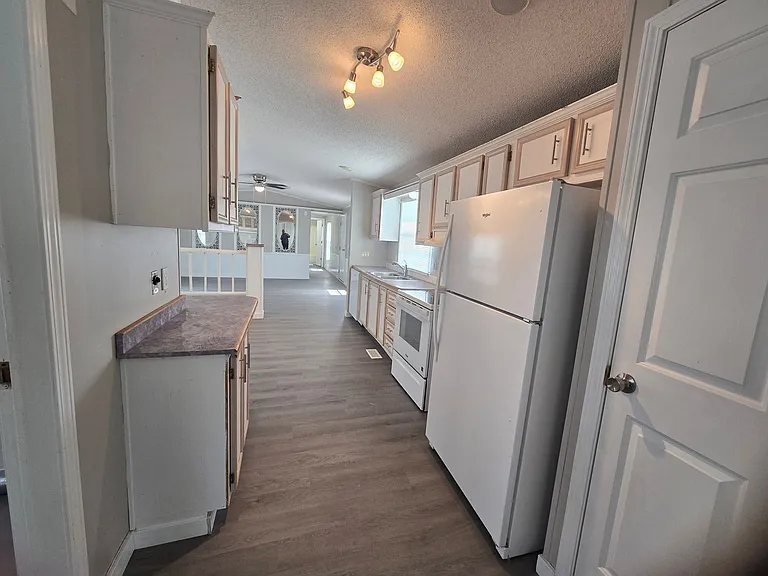 1194 Juniper Dr — Photo 7
