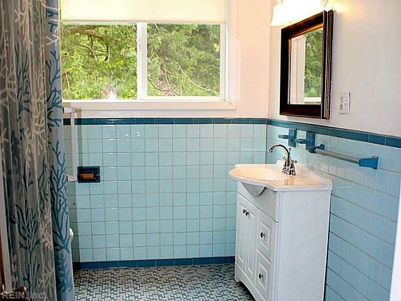 large bathroom shower and tub
