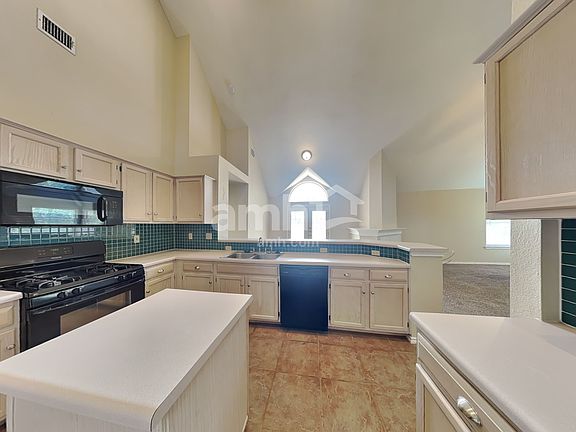 4th image of 403 Thunderbay Dr