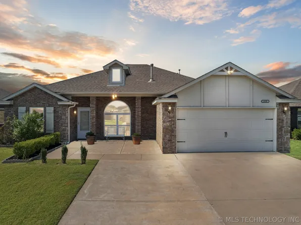 1030 E 148th St S, Glenpool, OK 74033