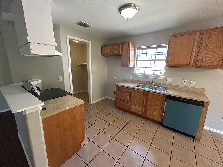 3536 Vilbig Rd — Photo 5