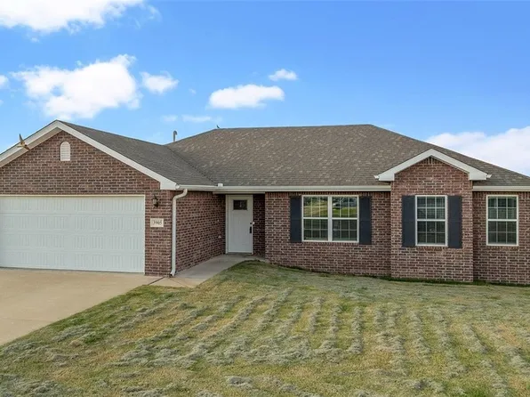 3905 E Waxwing Dr, Siloam Springs, AR 72761