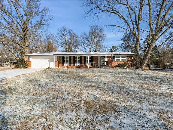 3rd image of 1543 Crossett Dr