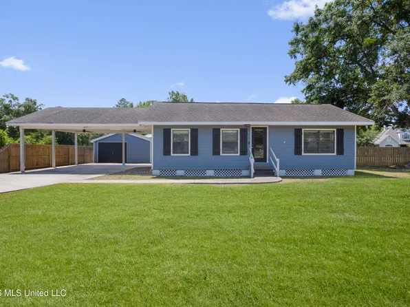 956 Old Spanish Trl, Bay Saint Louis, MS 39520