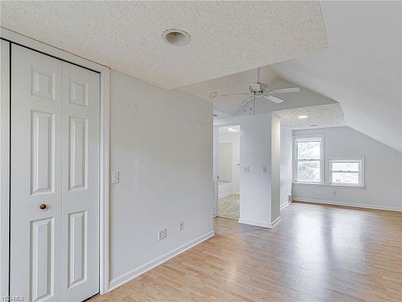 4th image of 117 W Hiram St