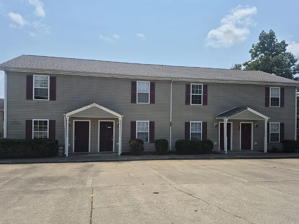 248-2B Executive Ave