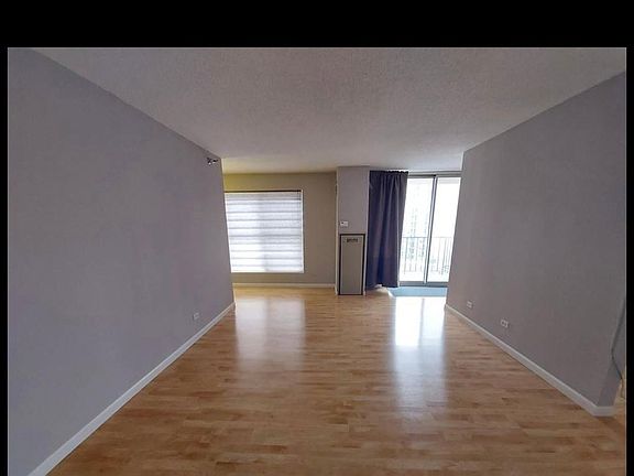 2nd image of 1212 N Lasalle St #906