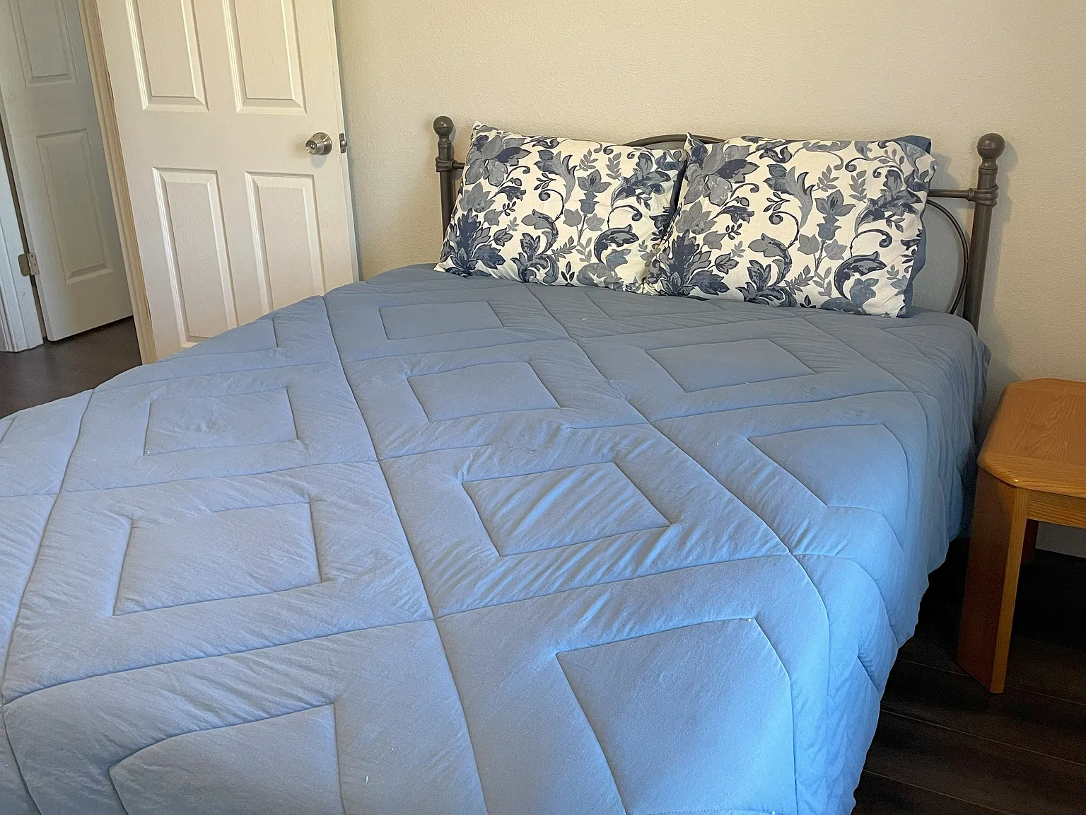 3 bed, 1392 sqft, $2,200 — Photo 2