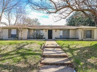 2106 Inverness Dr, Arlington, TX 76012