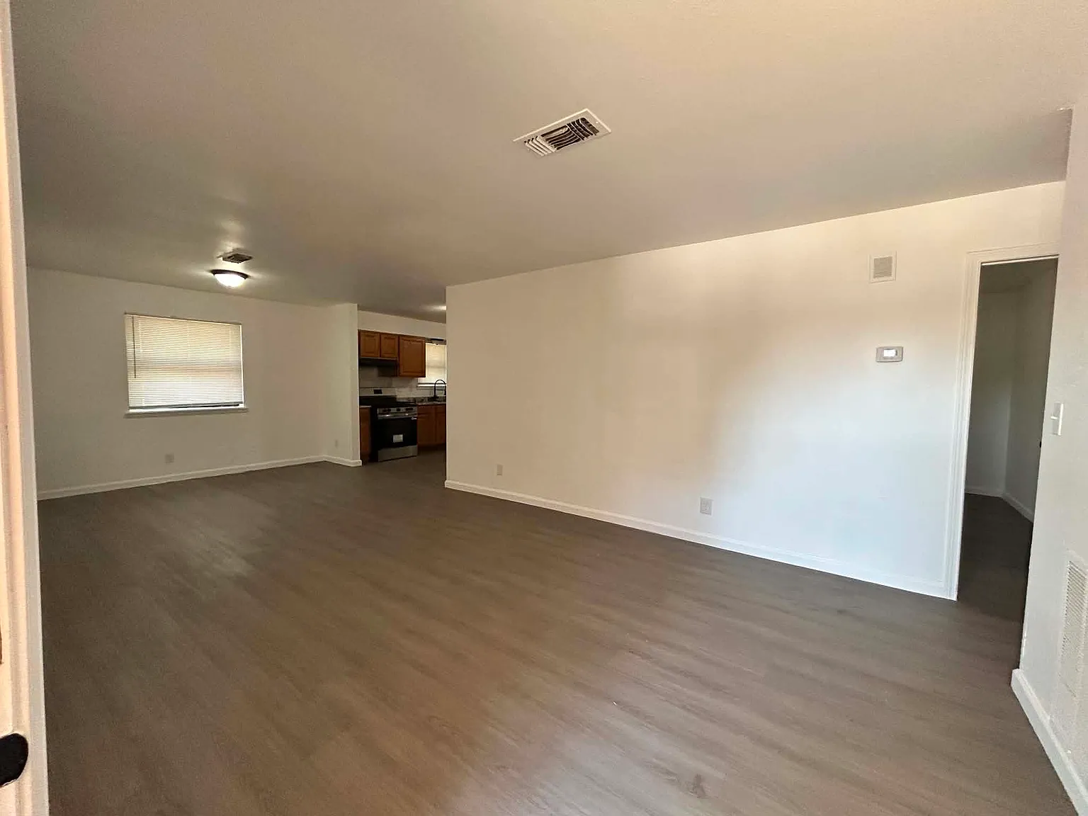 3 bed, 1124 sqft, $1,500 — Photo 2
