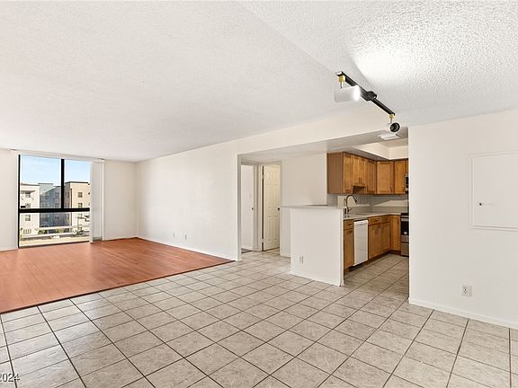 5th image of 3930 University Center Dr #403