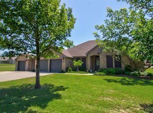 234 Colt Dr, Lake Kiowa, TX 76240