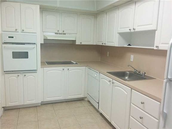 3rd image of 3901 S Ocean Dr APT 6O