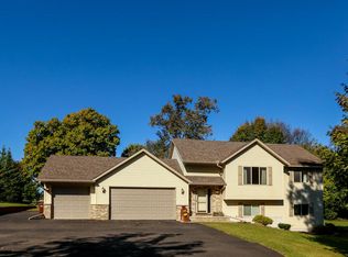 112 Timber Cir, Buffalo, MN 55313