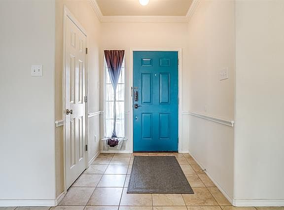 4th image of 315 Rose Ave