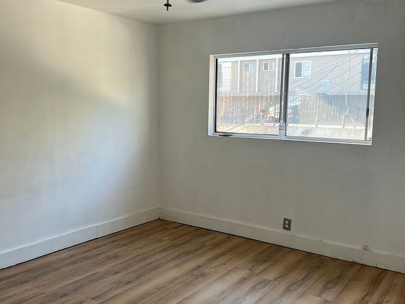 5th image of 3801 Montclair St #1/2