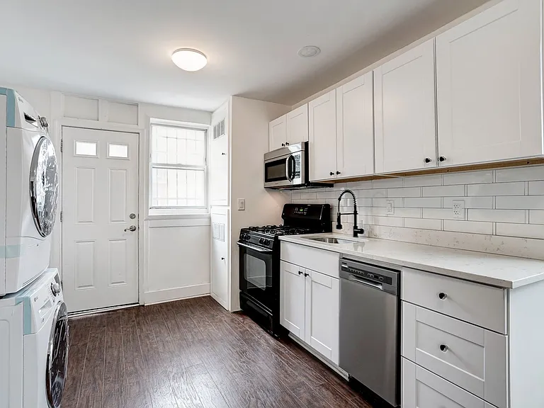 810 Otis Pl NW #4 — Photo 6