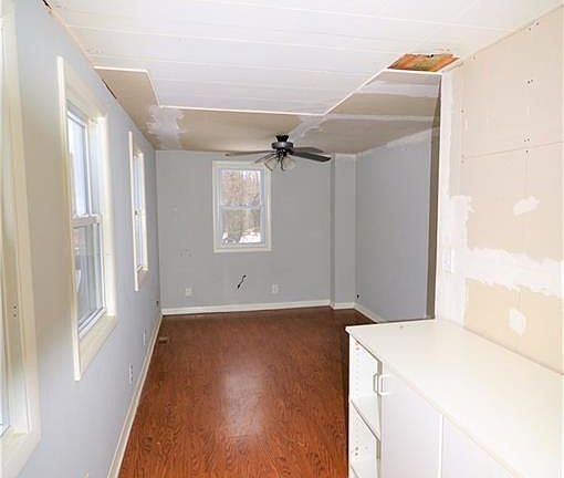 4th image of 11911 Washington St