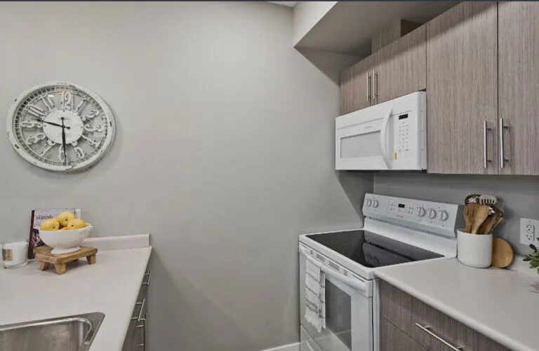 200 Hillbrook Dr — Photo 23