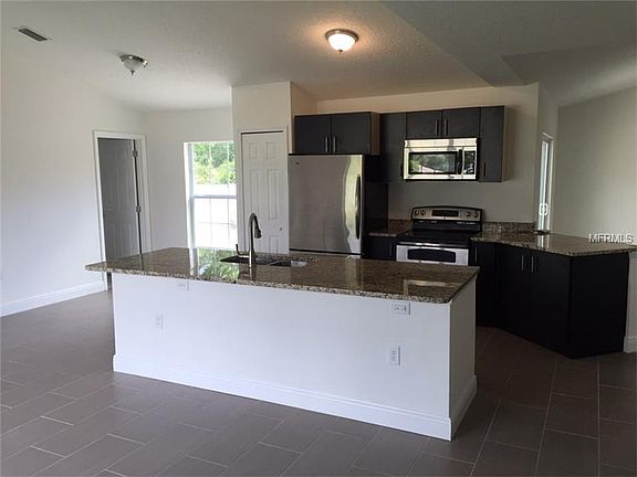 4th image of 706 Leeward Dr
