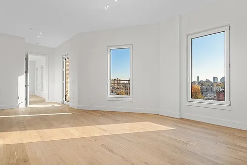 58 Vanderbilt Ave #8K Photo 1