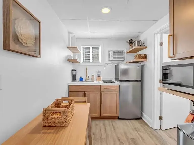 174 E Grand Ave #2 — Photo 9