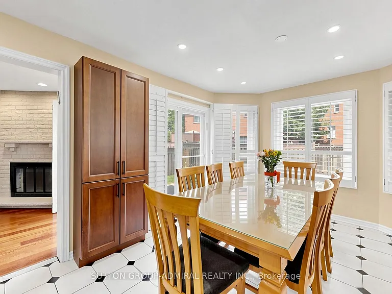 119 Mountbatten Rd — Photo 11