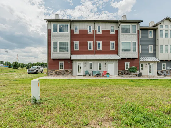 3162 Sullivan Loop, Bismarck, ND 58504