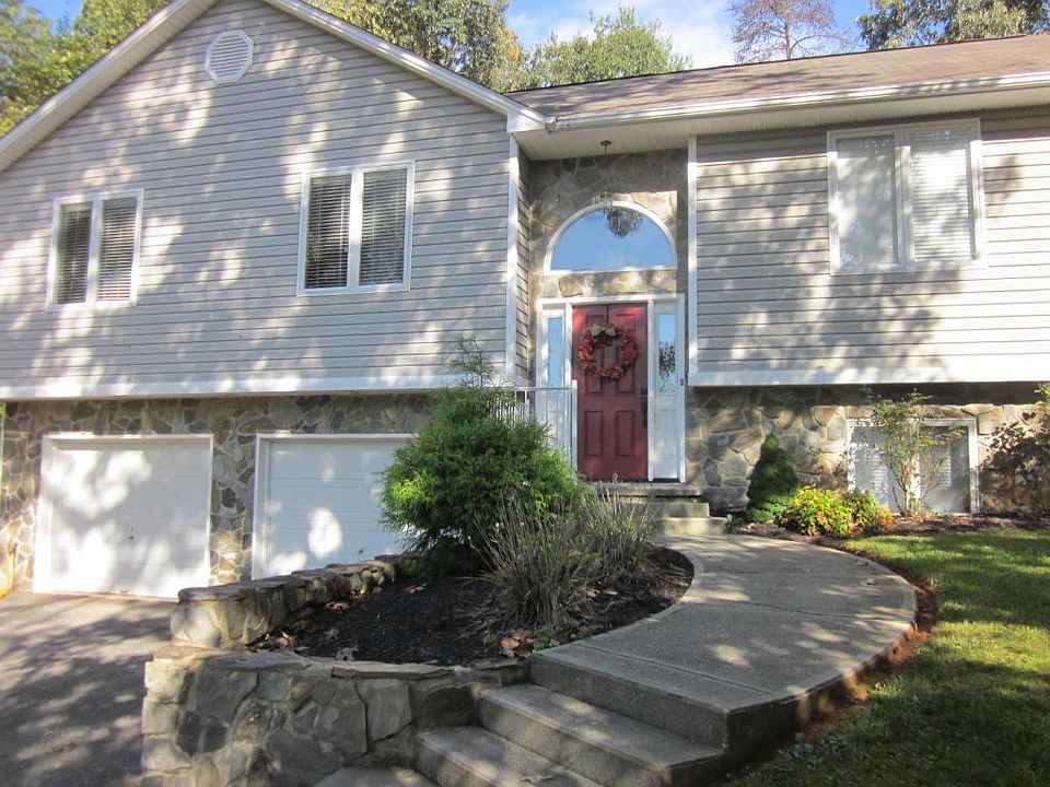 1st image of 470 Knollwood Dr