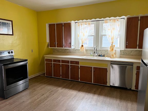5th image of 2424 W Godman Ave