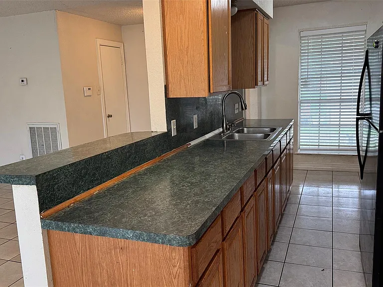 10940 Dunvegan Way — Photo 7