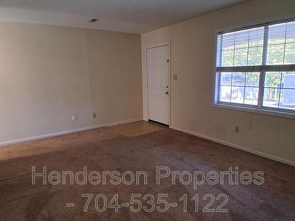 4th image of 255 N 3rd St APT 3