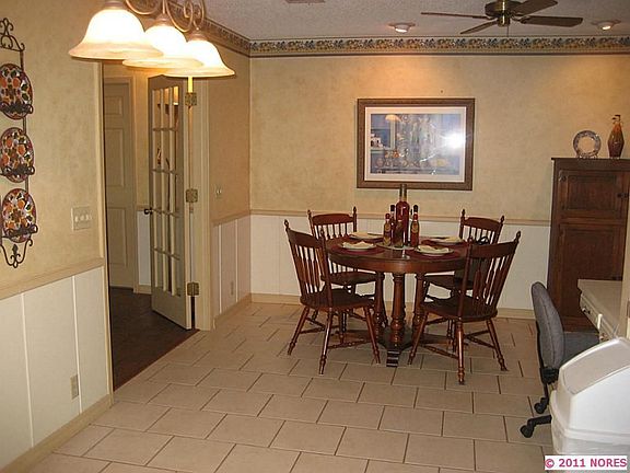 5th image of 2401 Chapel Hill Ct