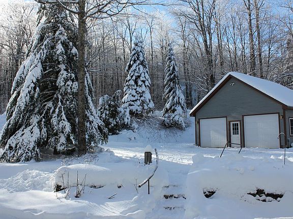 Garage with 1 bay available