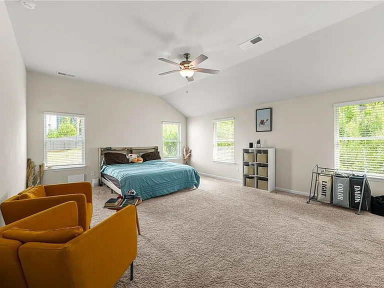 2195 Cormac St — Photo 15
