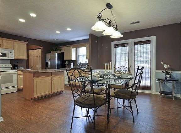 Dining Room, French doors leads to Deck.