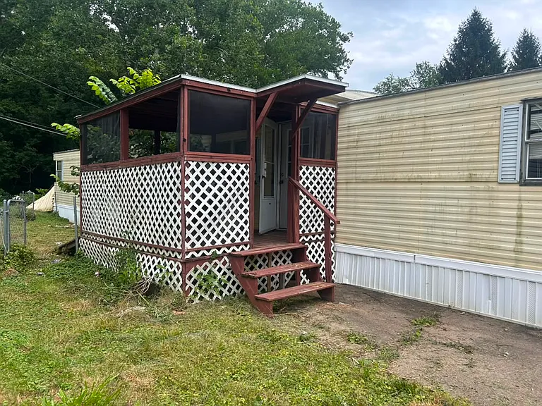 147 Burnt Mill Cir #147 — Photo 8