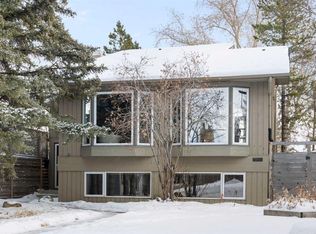 211 NW Coach Side Rd SW, Calgary, AB T3H1L6