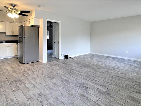 3rd image of 6381 Gateway Ave #6381