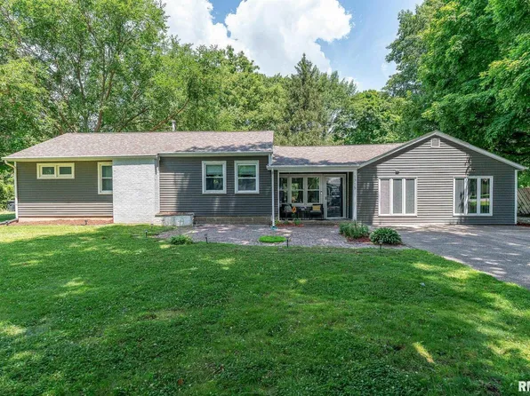 1715 65th Ave W, Rock Island, IL 61201