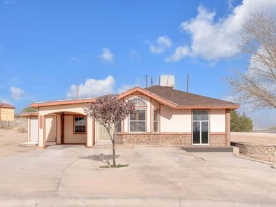 1437 Imogene Ct, Socorro, TX, 79928