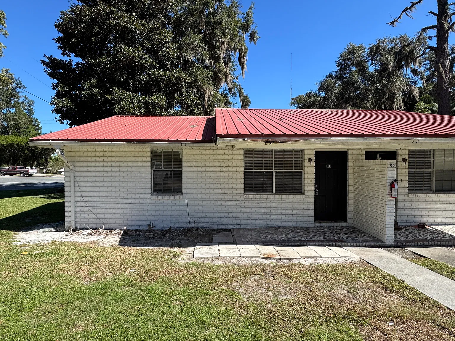 2 bed, 850 sqft, $1,095 — Photo 1