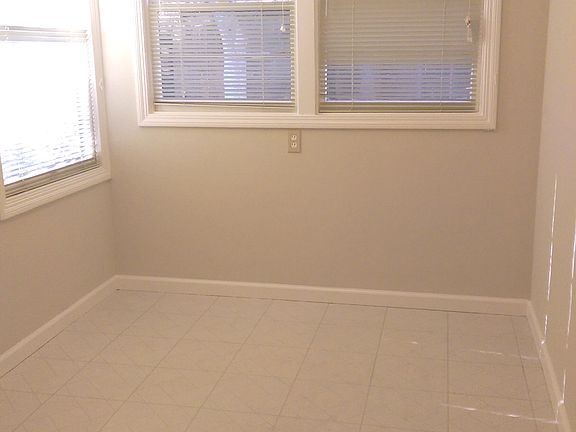 4th image of 612 Cambridge Ave APT 4