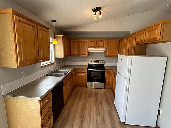 kitchen with brand new range/oven