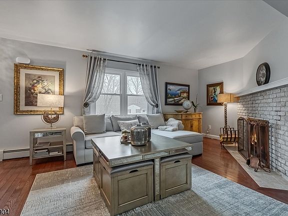 5th image of 3 June Walk