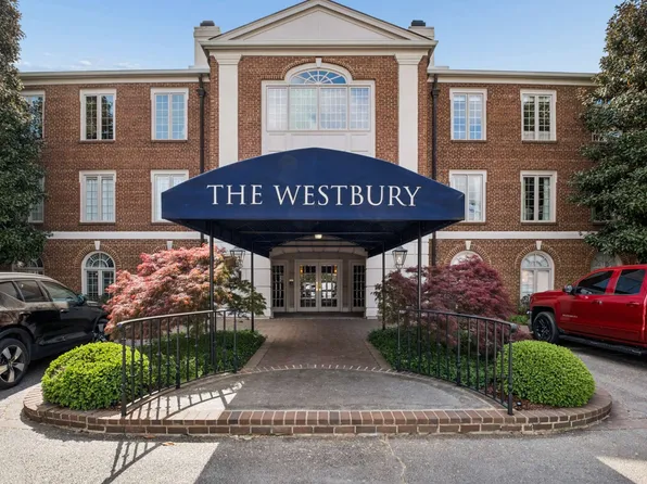 3737 W End Ave APT 105, Nashville, TN 37205