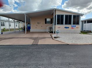 39333 Keiths Cir, Zephyrhills, FL 33542