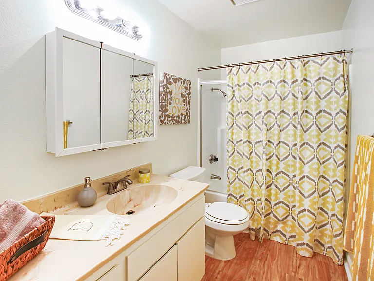 Dakota Creek Apartments — Photo 6