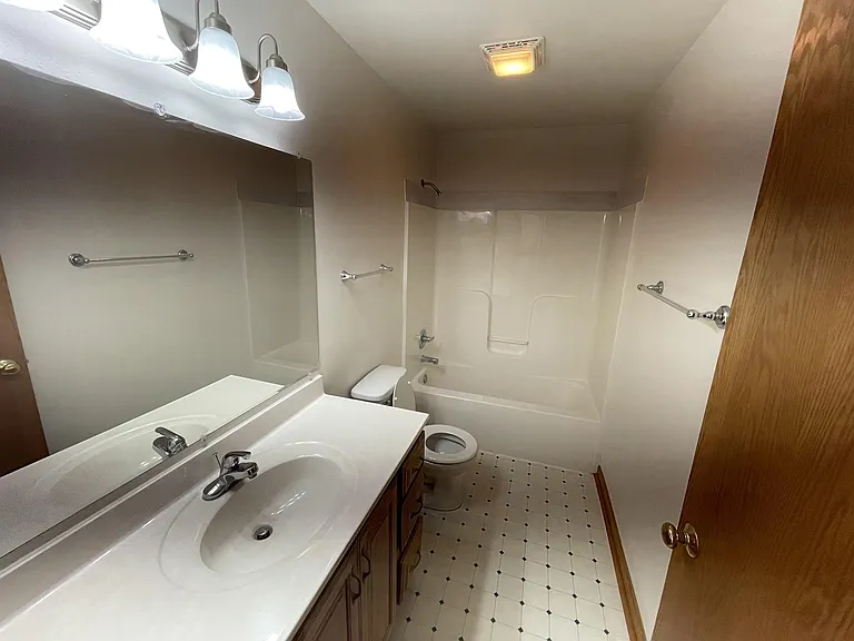 148 Sater St #1 — Photo 6
